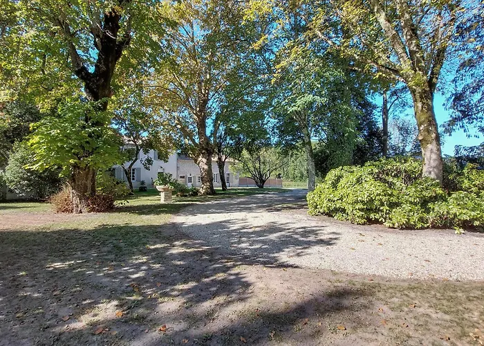 別荘 Superbe Maison Avec Piscine Moulis-en-Médoc